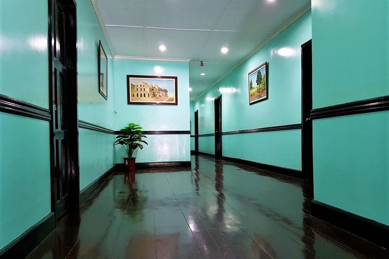 Zen Rooms Vest Grand Suites Bohol 타그빌라란 외부 사진